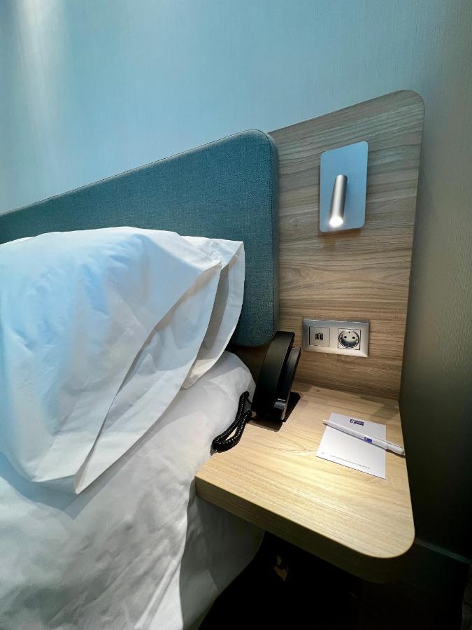 Holiday Inn Express - Madrid - Airport By Ihg Luaran gambar