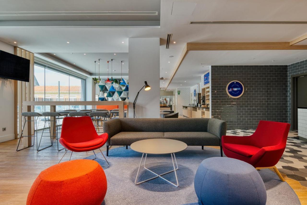 Holiday Inn Express - Madrid - Airport By Ihg Luaran gambar