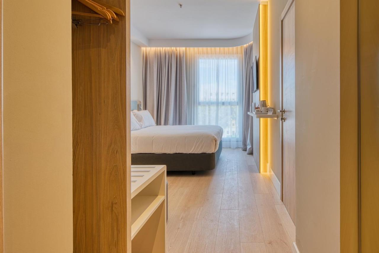 Holiday Inn Express - Madrid - Airport By Ihg Luaran gambar