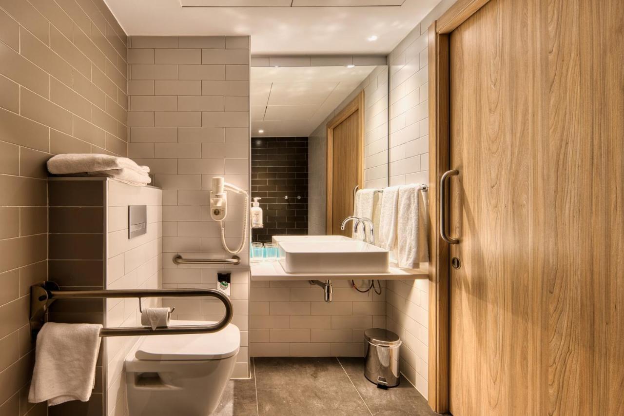 Holiday Inn Express - Madrid - Airport By Ihg Luaran gambar